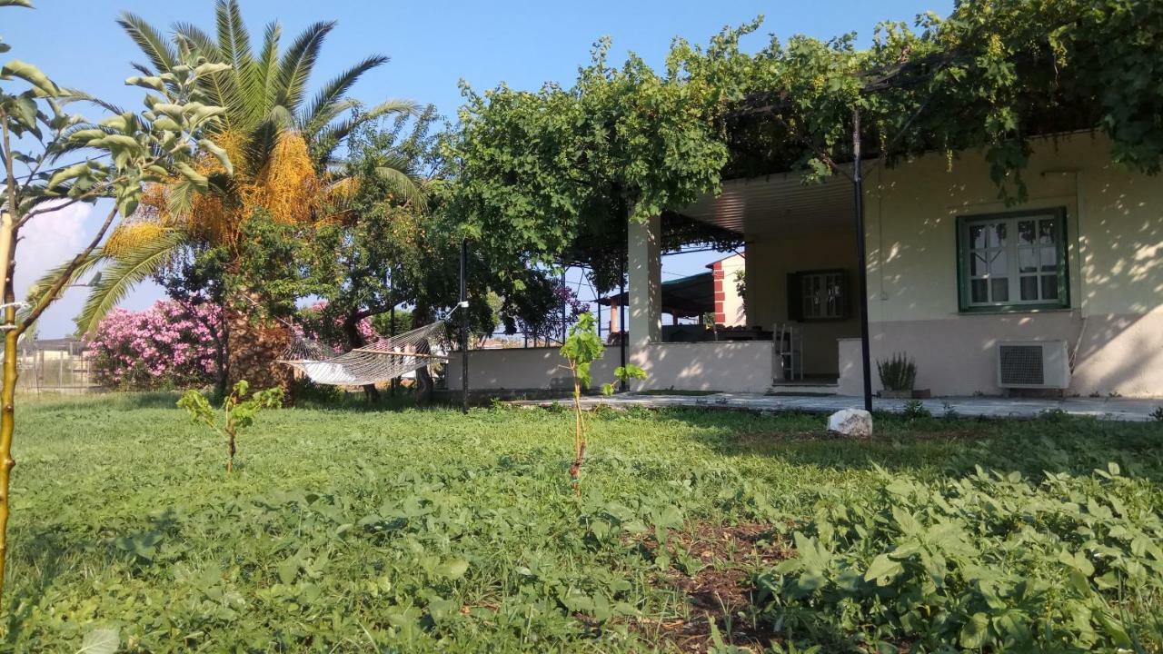 Country Village House Skala Mistegnon Bagian luar foto